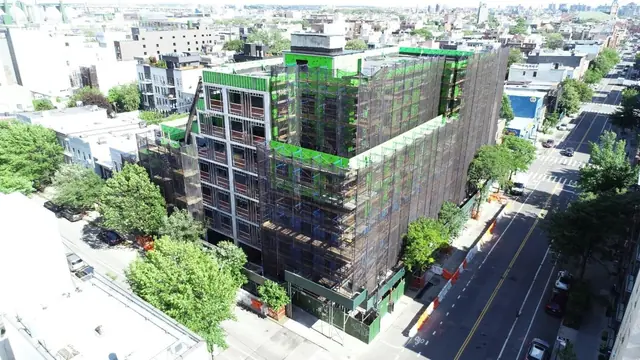 1050–1056 Manhattan Avenue, Greenpoint, during construction